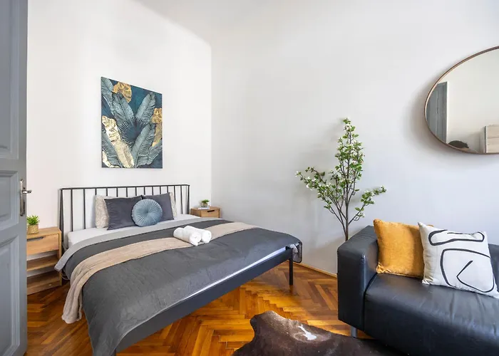 Charming & Cozy Stylish Apartment In The Heart Of Budapest